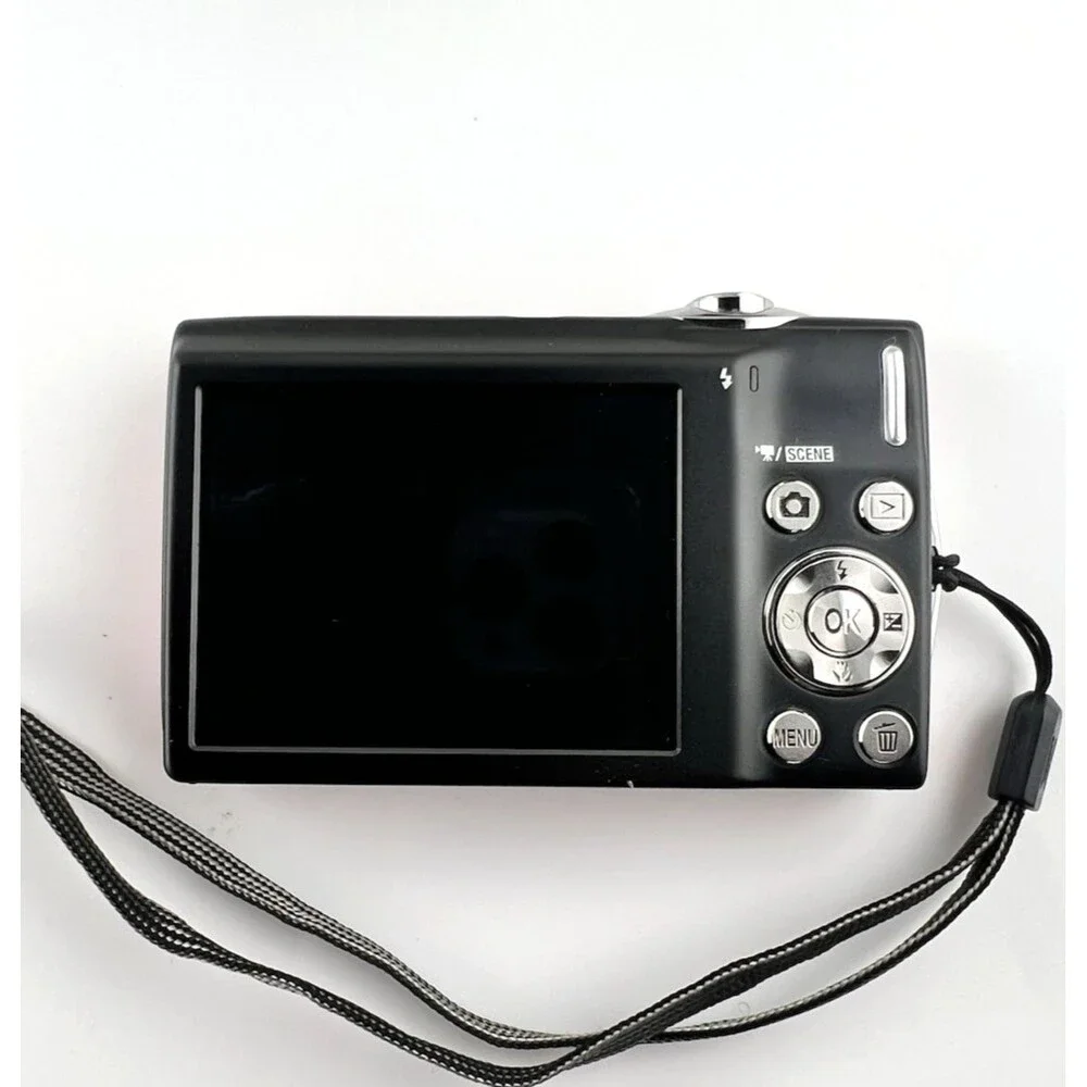 Nikon Coolpix S205 Digital Camera  12MP Tested w/ 3 Batteries Case USB & Charger